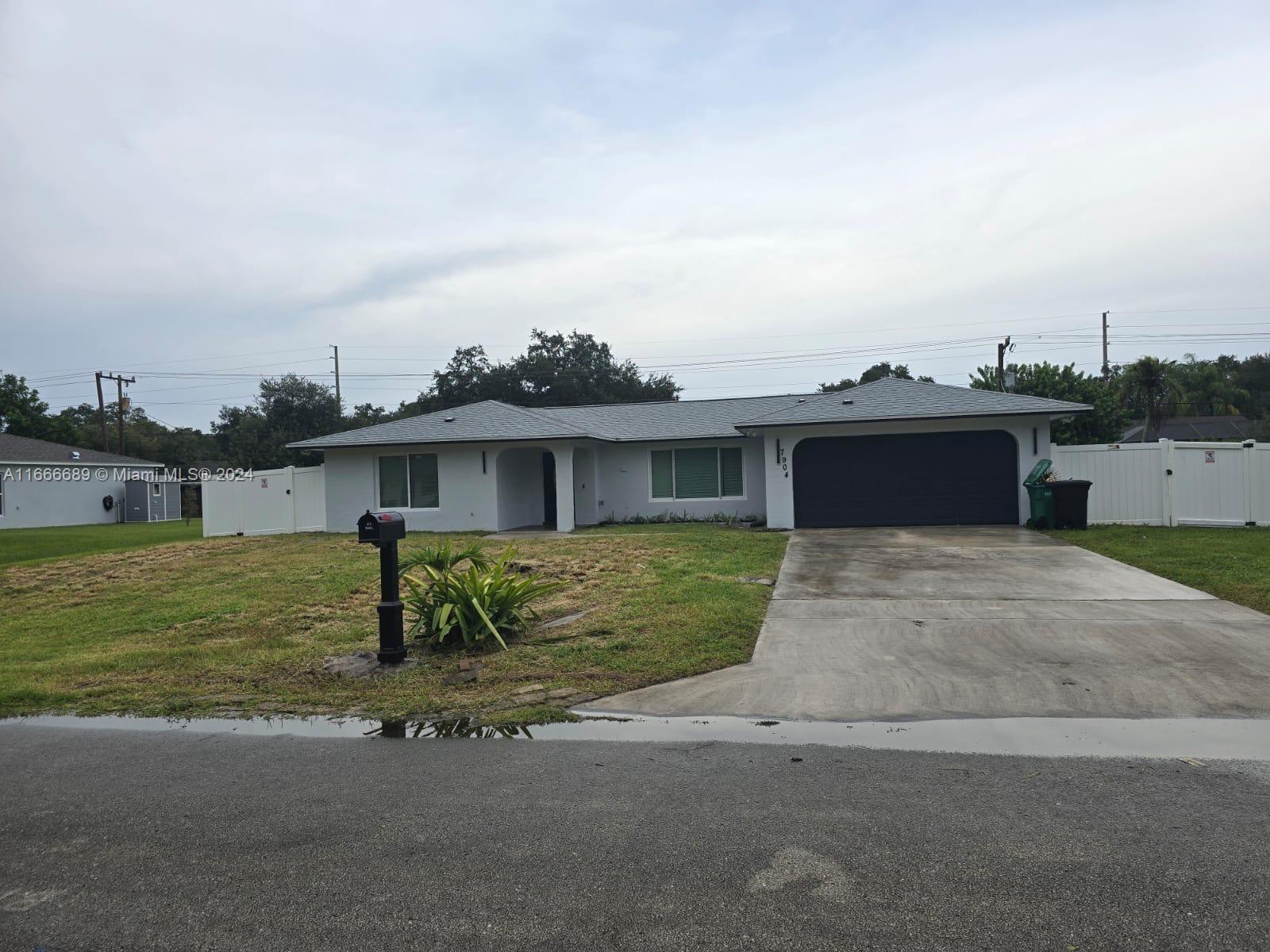 7904 Penny Ln, Fort Pierce, Florida image 1