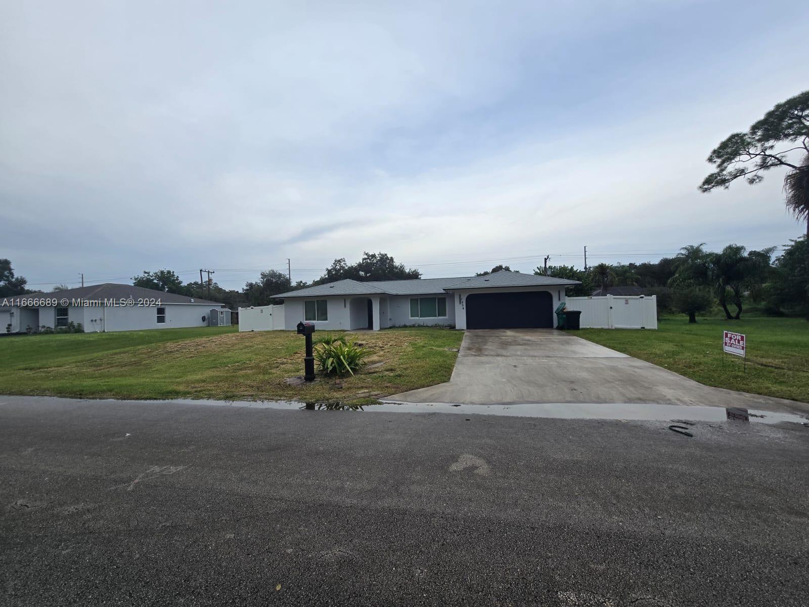 7904 Penny Ln, Fort Pierce, Florida image 2