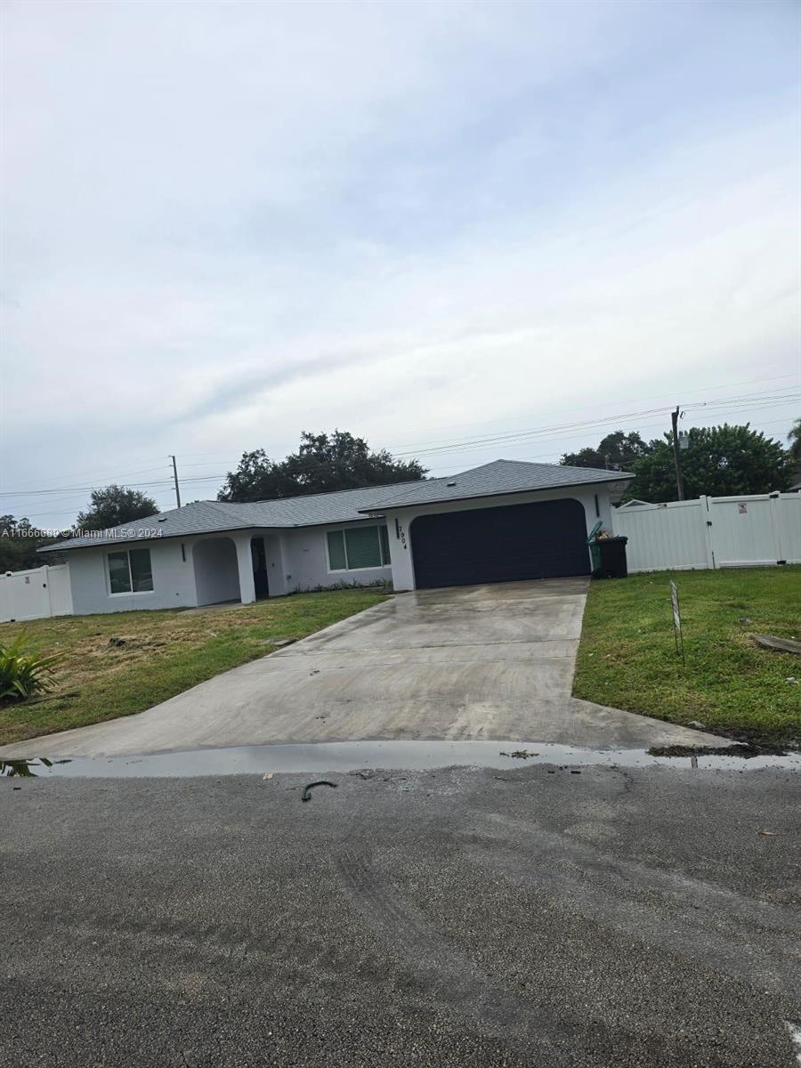 7904 Penny Ln, Fort Pierce, Florida image 3