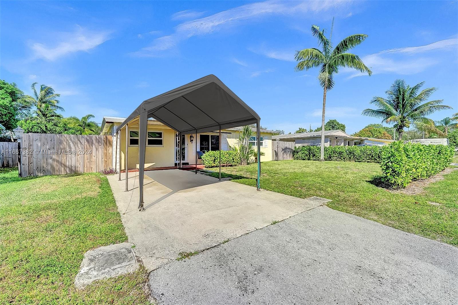 2757 SW 47th St, Dania Beach, Florida image 6