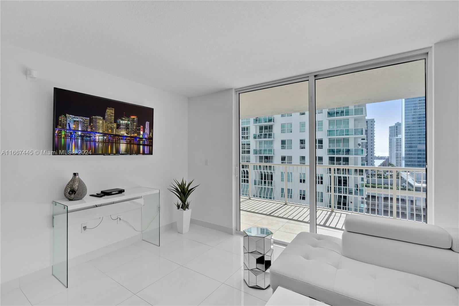 1200 Brickell Bay Dr #2017, Miami, Florida image 3