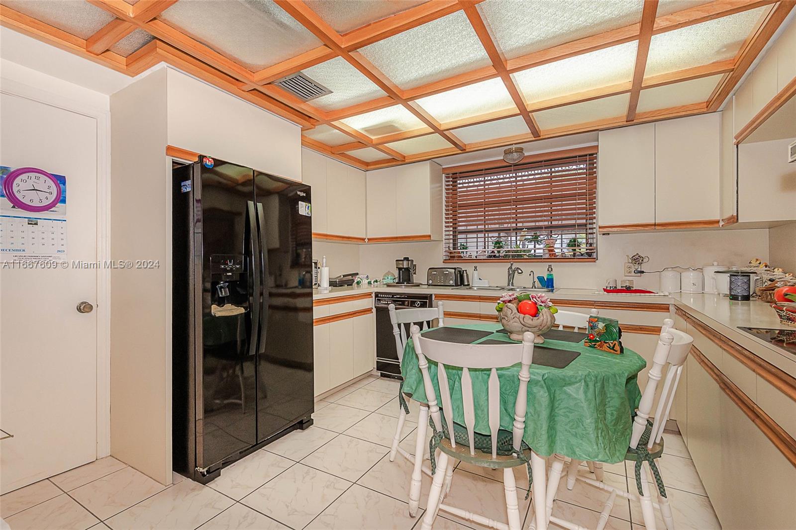 75 E 57th St, Hialeah, Florida image 10