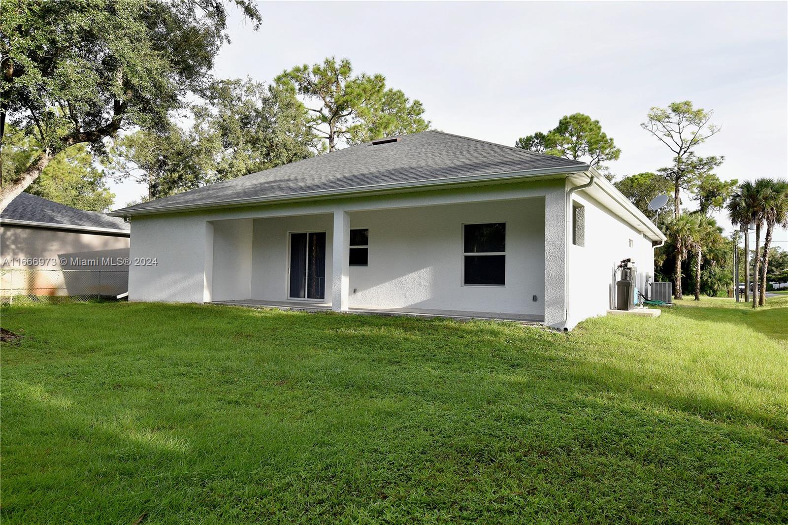 3744 28 Ave Se, Naples, Florida image 9