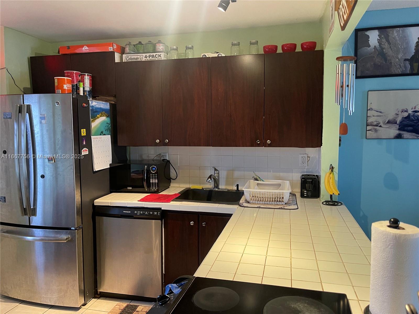 Listing Photo 11