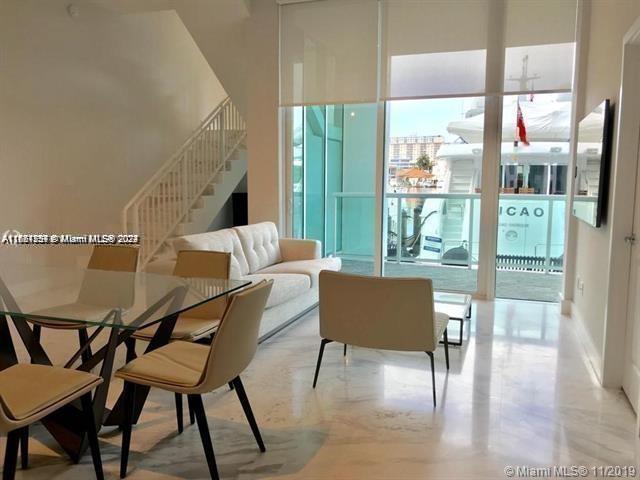 Apartamento à Venda em Sunny Isles Beach, FL