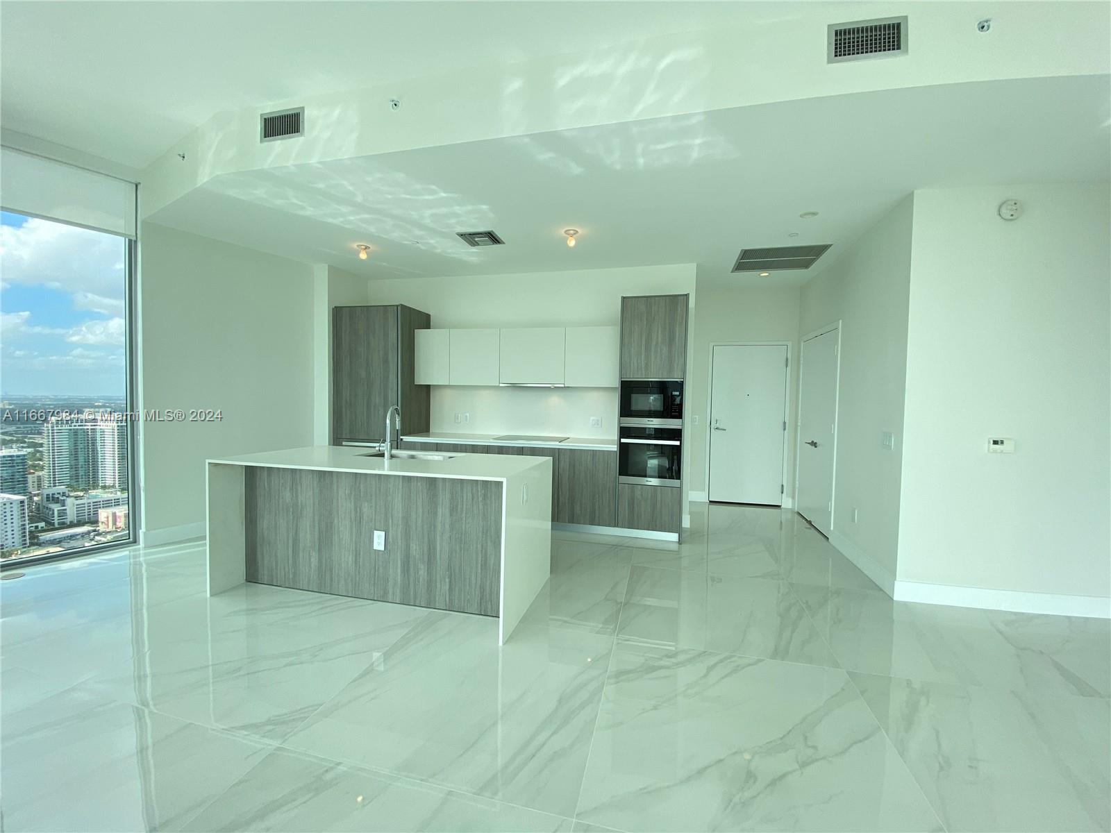 2900 NE 7th Ave #LPH-4508, Miami FL 33137