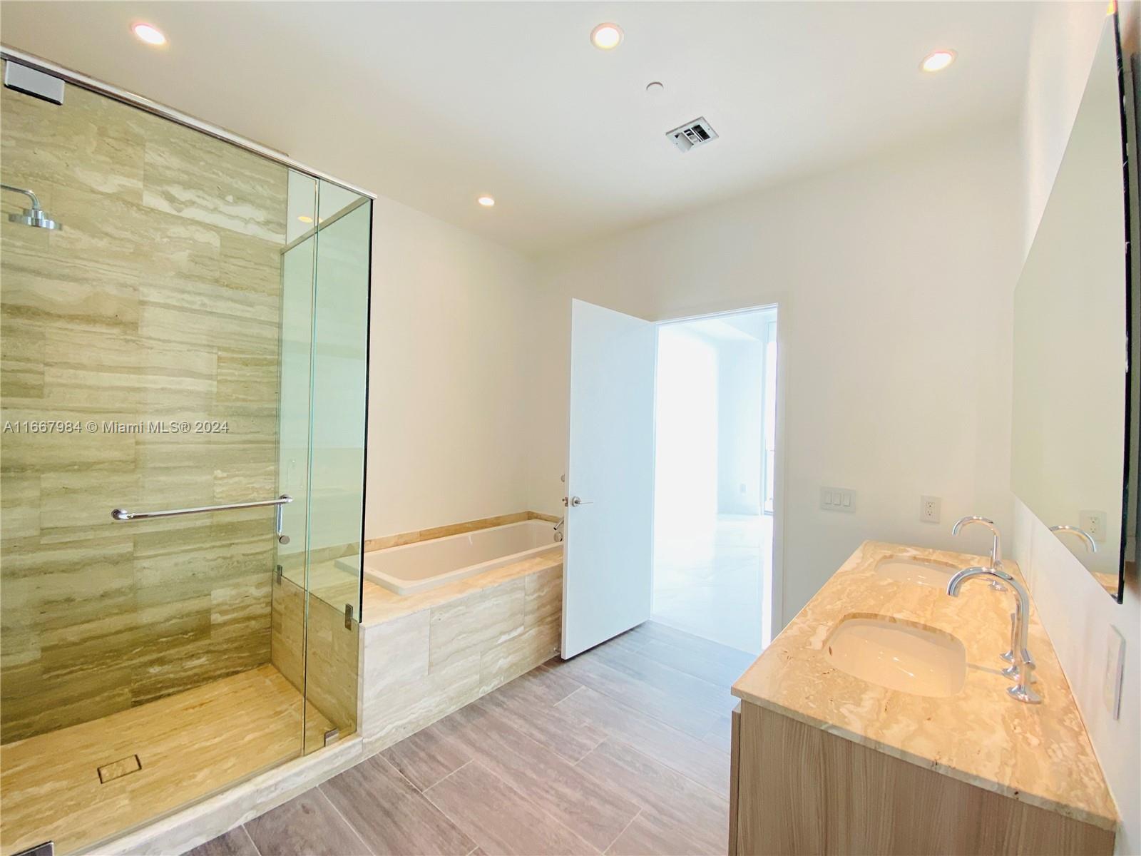 2900 NE 7th Ave #LPH-4508, Miami FL 33137