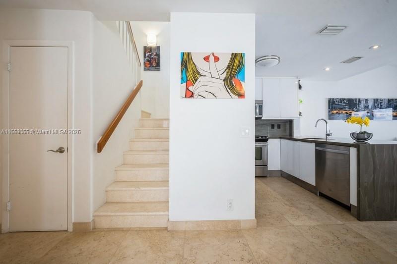 21216 Harbor Way #153-15, Aventura, Florida image 11