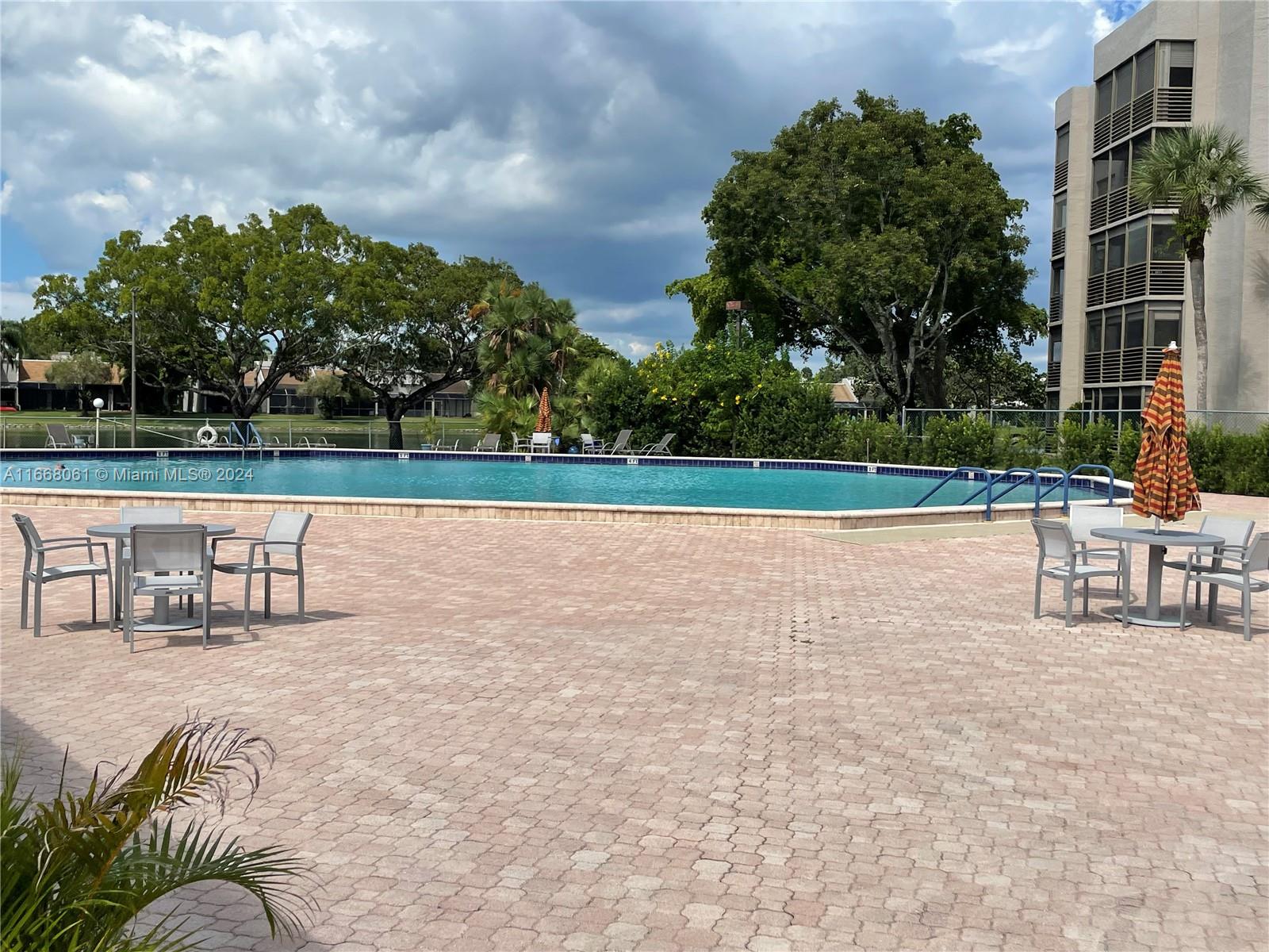 Residential, Pembroke Pines, Florida image 41