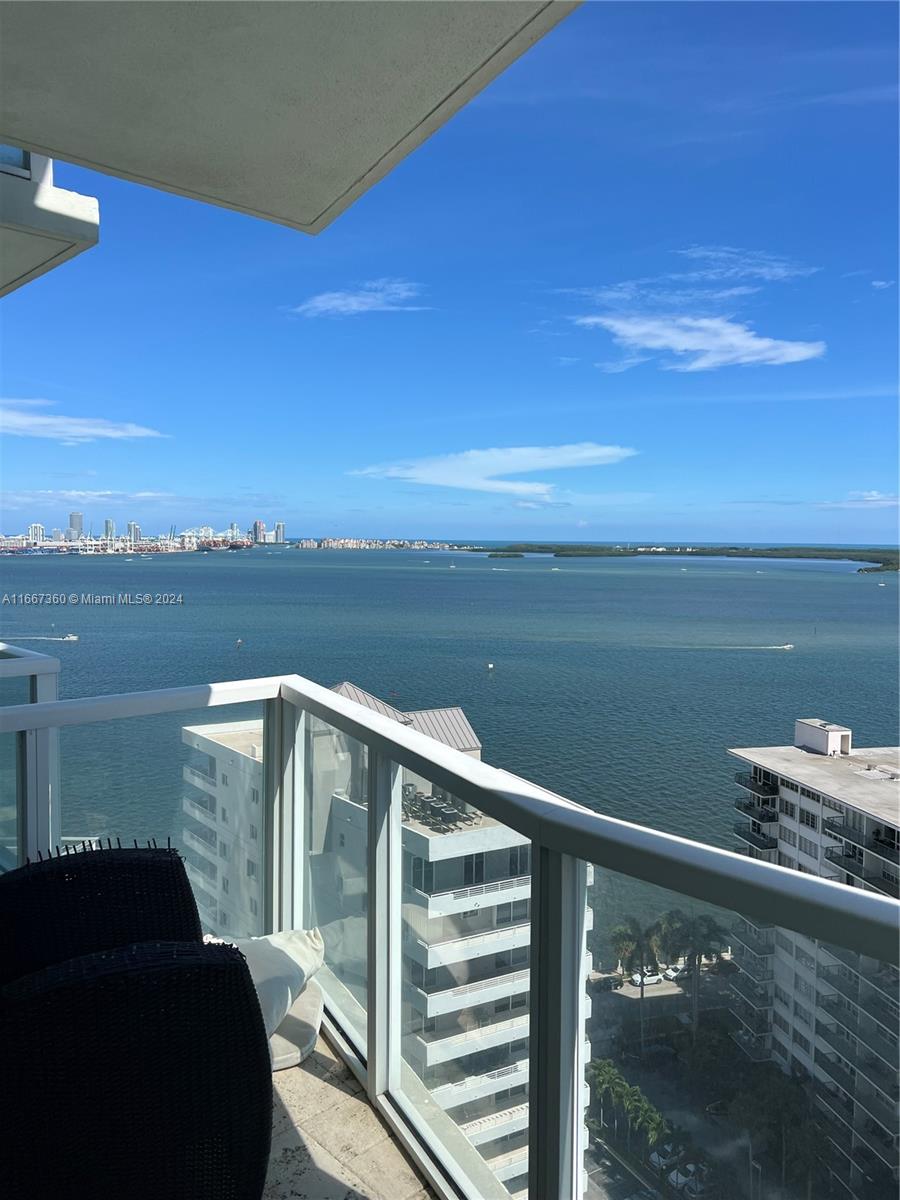 218 SE 14th St #2207, Miami FL 33131