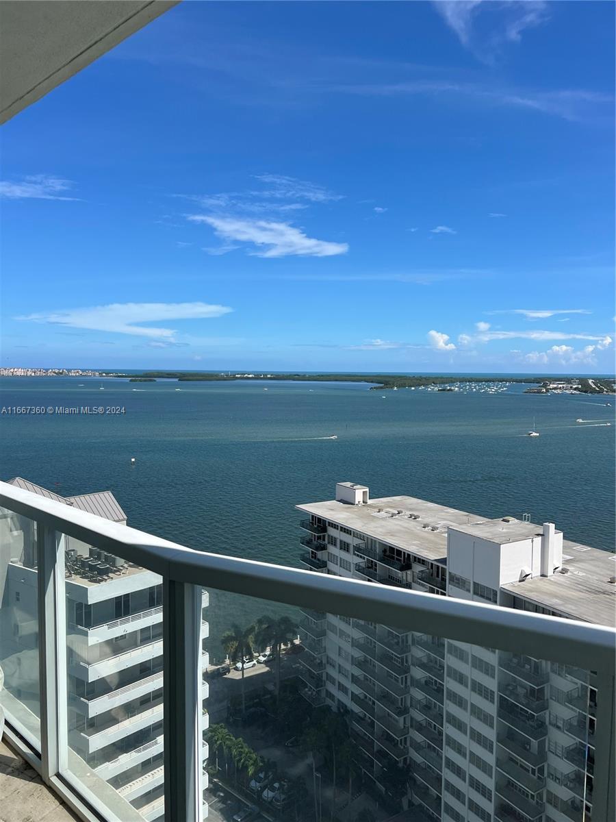 218 SE 14th St #2207, Miami FL 33131