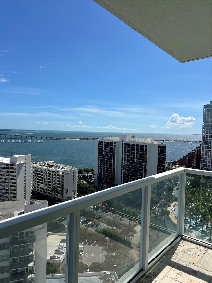 218 SE 14th St #2207, Miami FL 33131