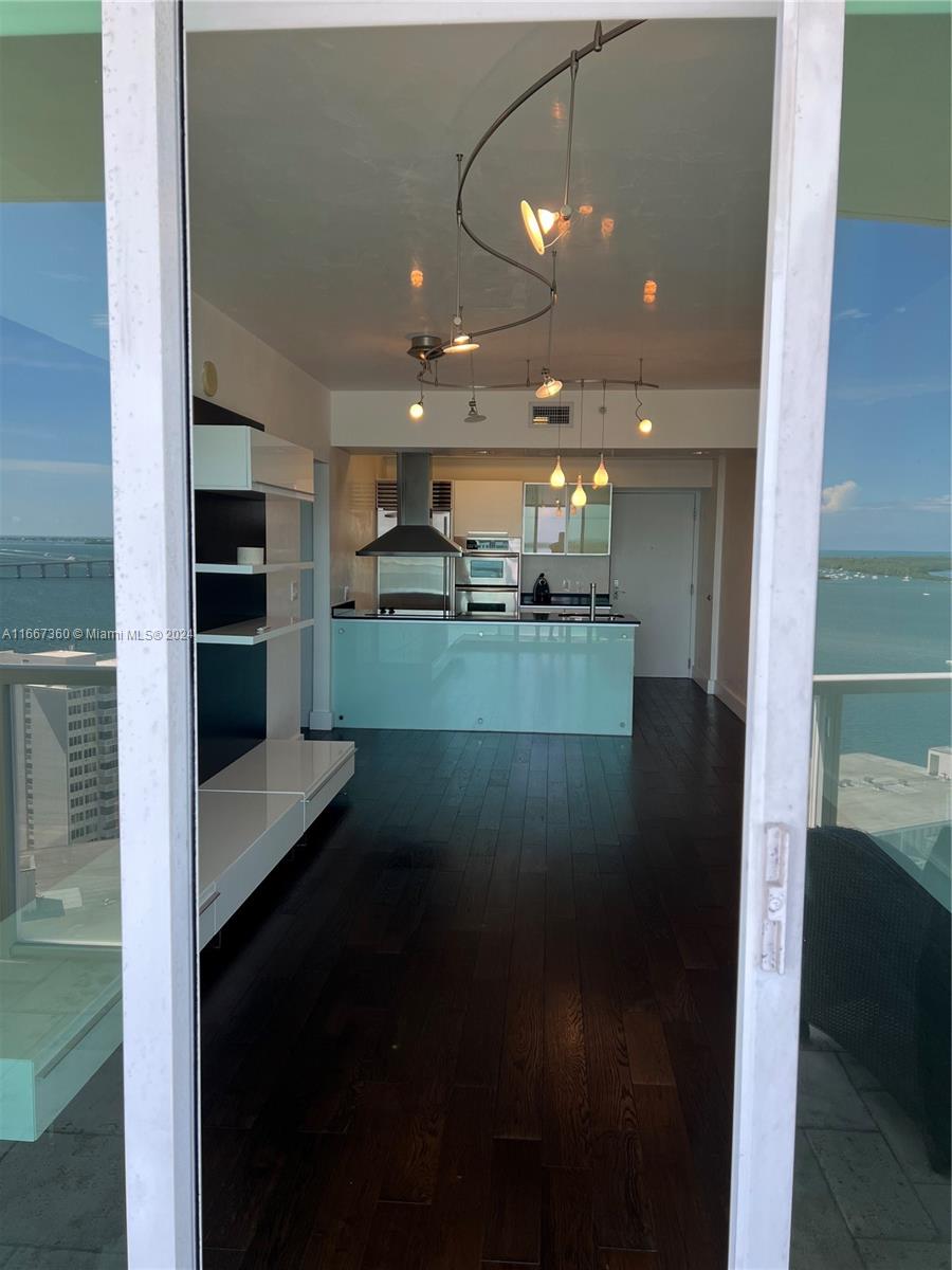218 SE 14th St #2207, Miami FL 33131
