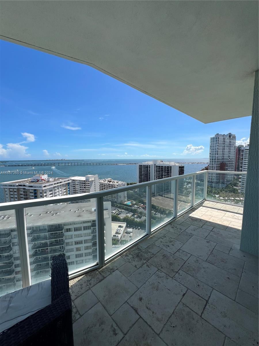 218 SE 14th St #2207, Miami FL 33131
