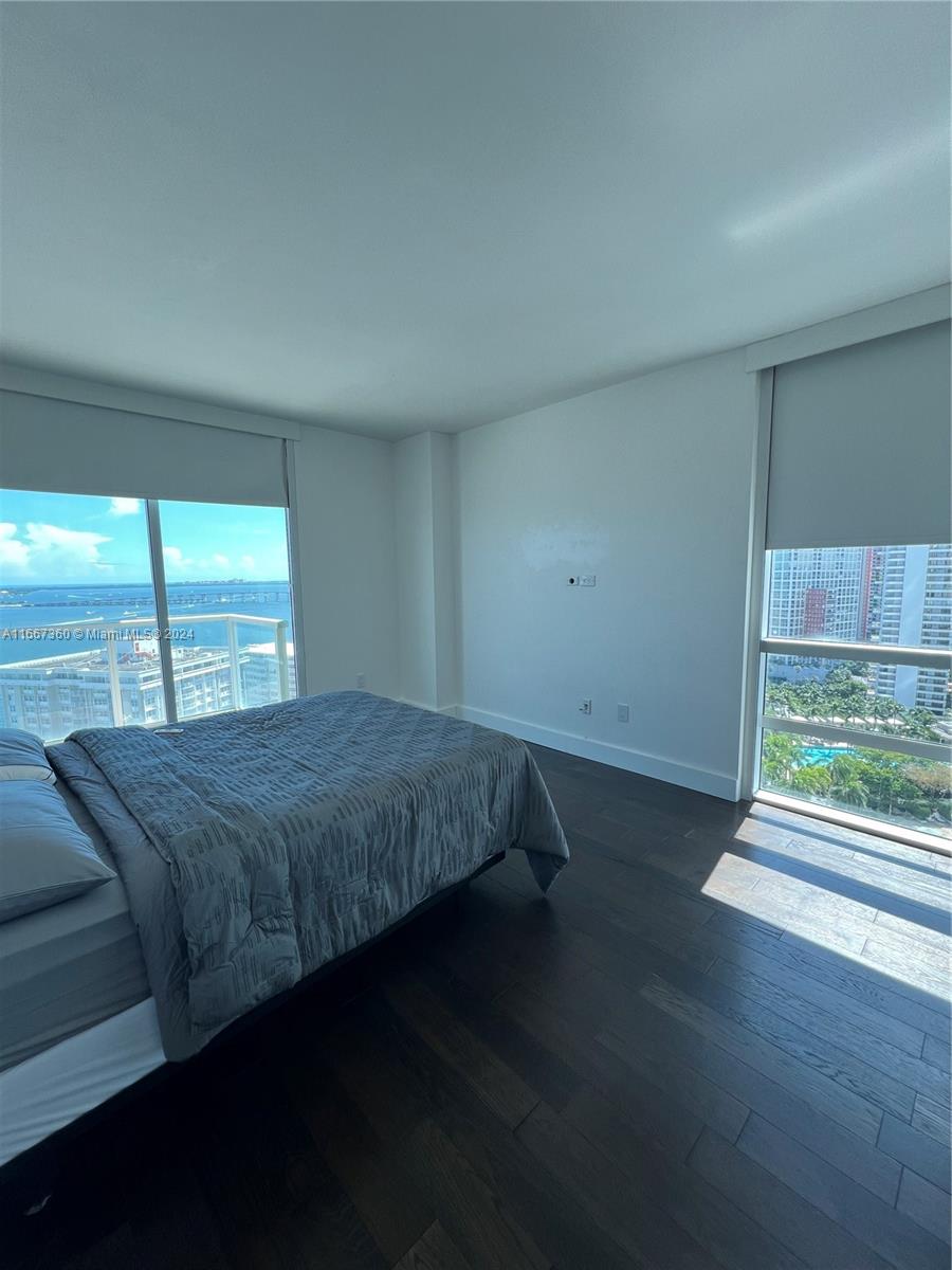 218 SE 14th St #2207, Miami FL 33131