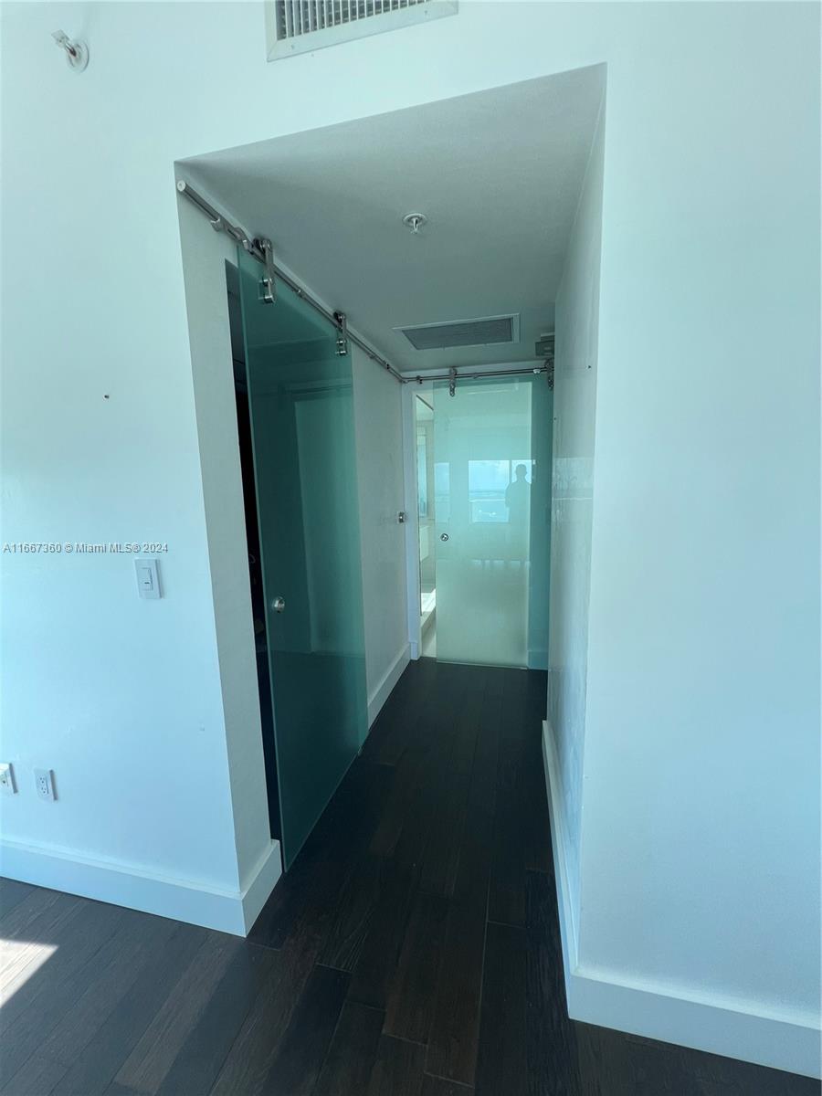 218 SE 14th St #2207, Miami FL 33131