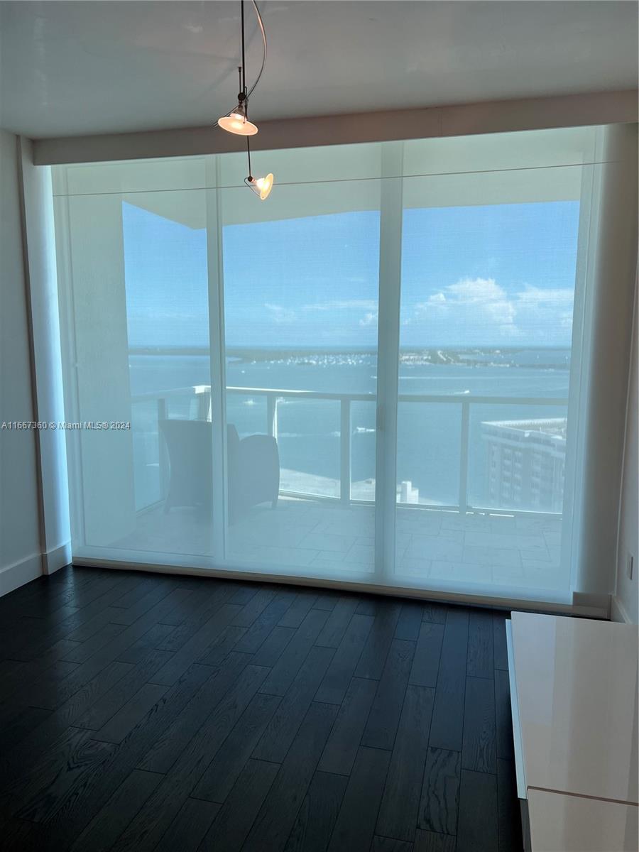 218 SE 14th St #2207, Miami FL 33131