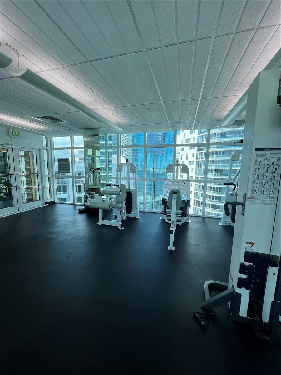 218 SE 14th St #2207, Miami FL 33131