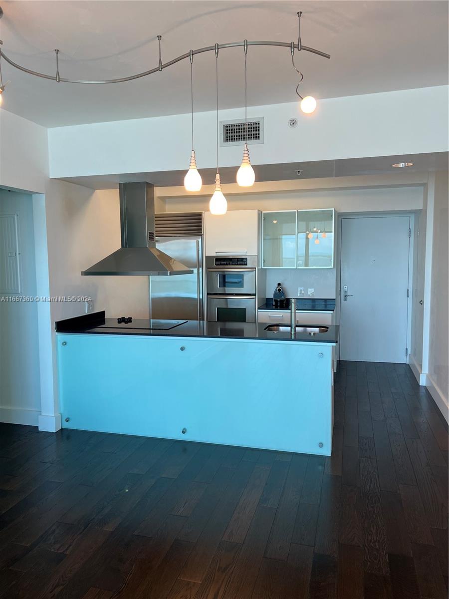 218 SE 14th St #2207, Miami FL 33131