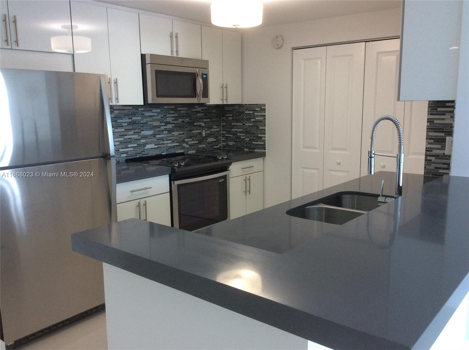Apartamento à Venda em Miami, FL