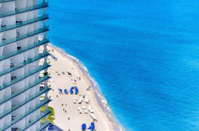 Apartamento para Alugar em Sunny Isles Beach, FL