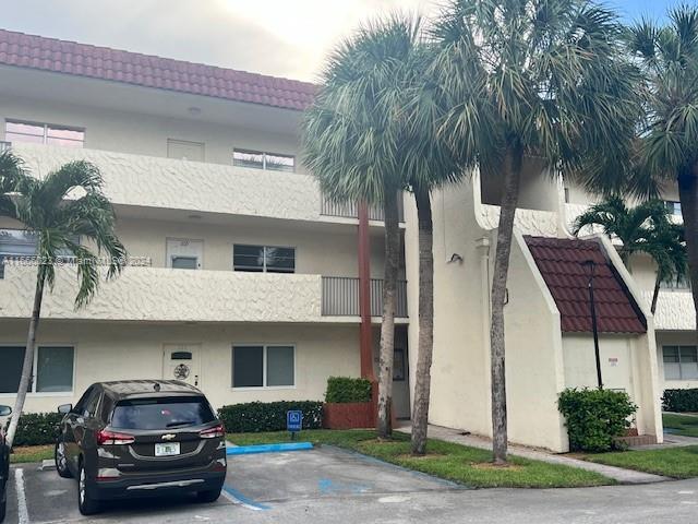 111 S Hollybrook Dr #105, Pembroke Pines, Florida image 17