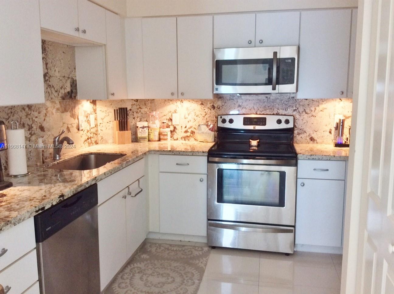 Condo for Sale in Miami, FL