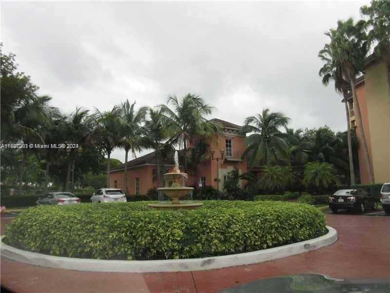 8235 Lake Dr #108, Doral, Florida image 29