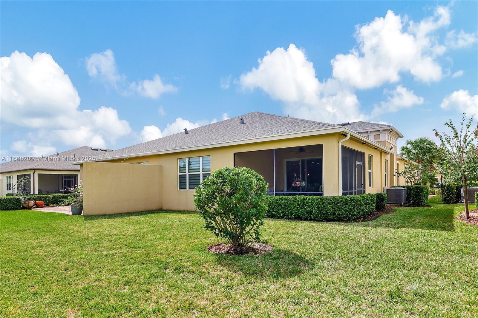 12794 SW Lake Fern Cir, Port St. Lucie, Florida image 29