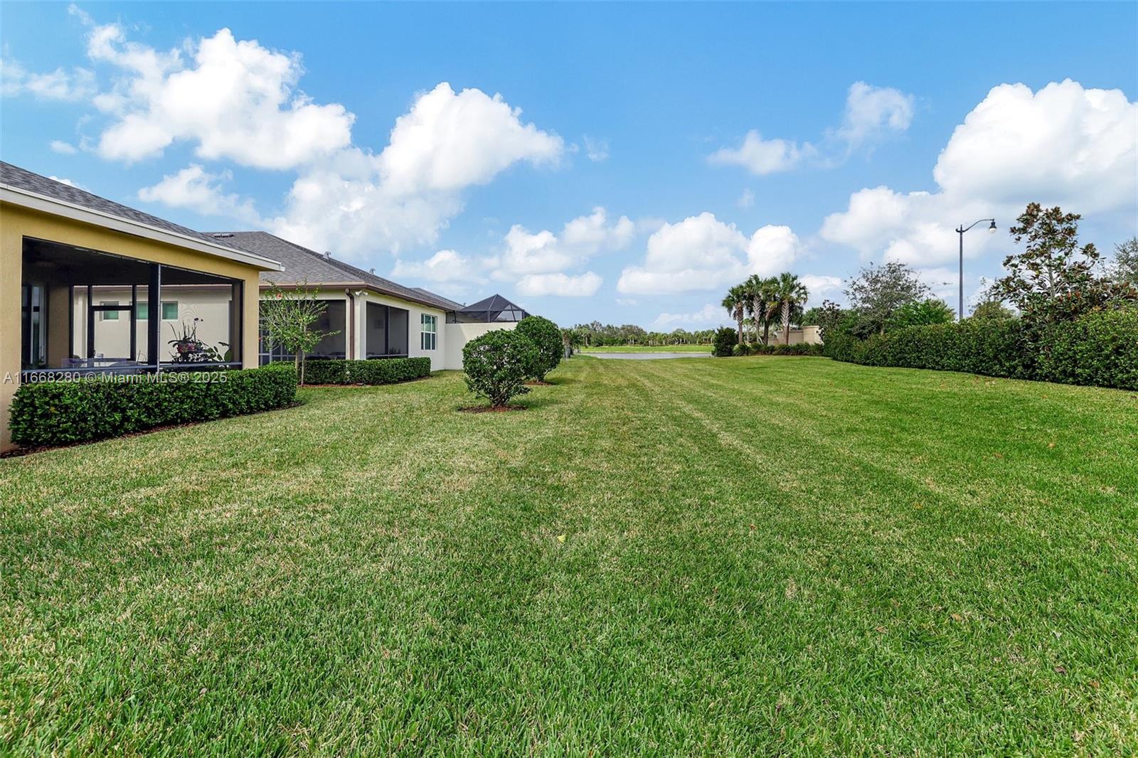 12794 SW Lake Fern Cir, Port St. Lucie, Florida image 32