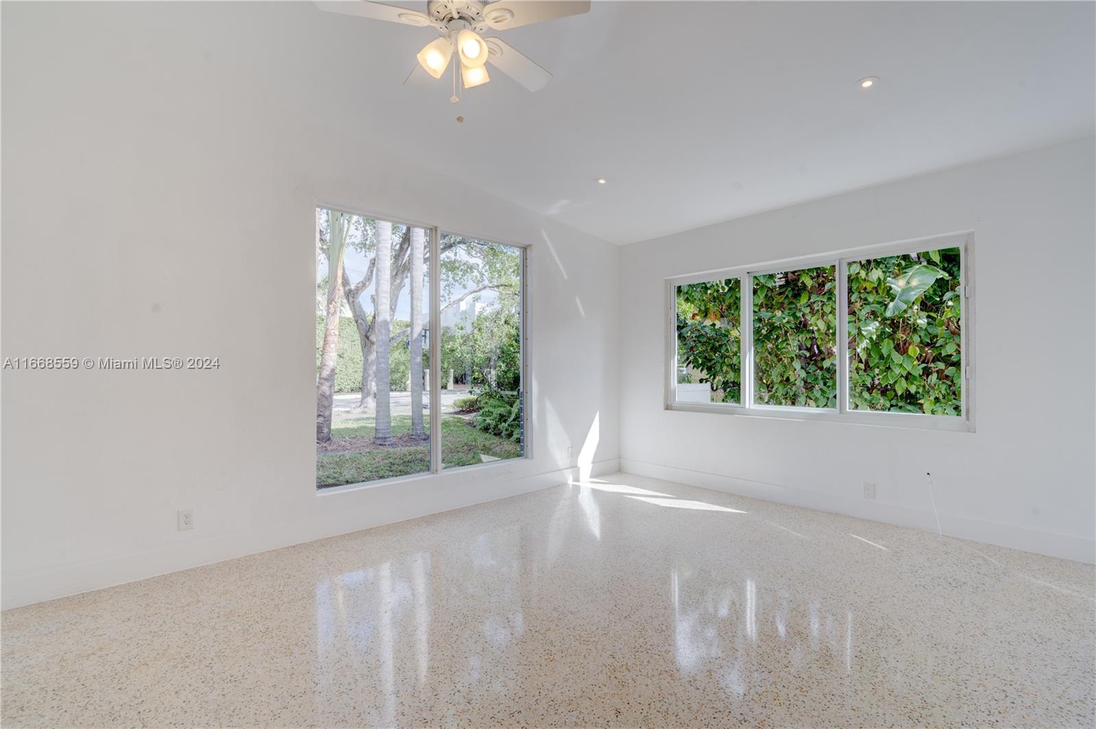 422 31st St, West Palm Beach, Florida image 2