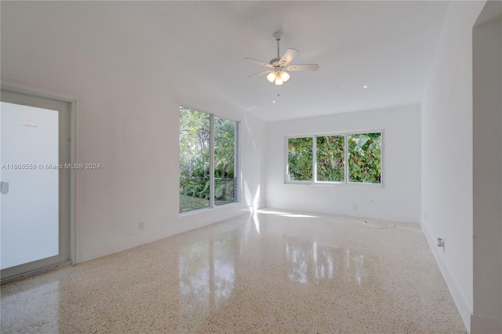 422 31st St, West Palm Beach, Florida image 3