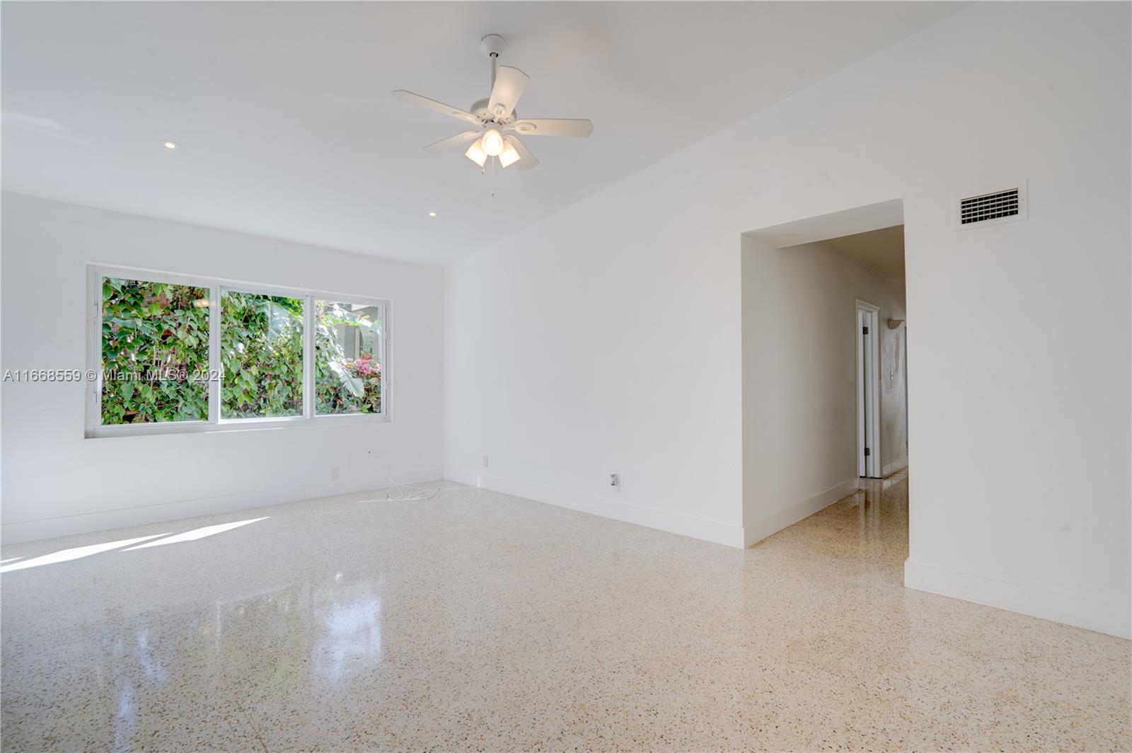 422 31st St, West Palm Beach, Florida image 4