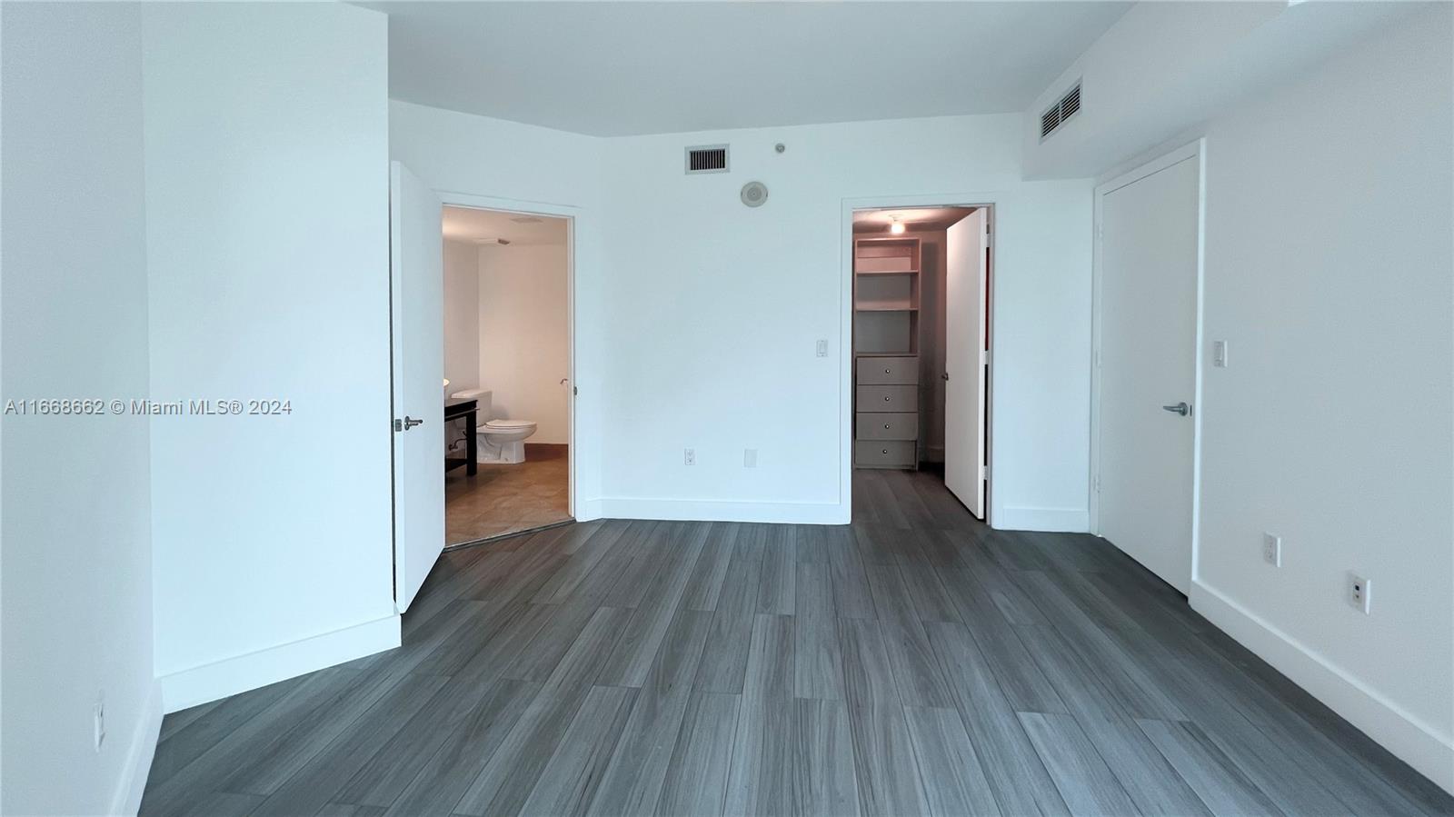 350 S Miami Ave #2504, Miami FL 33130
