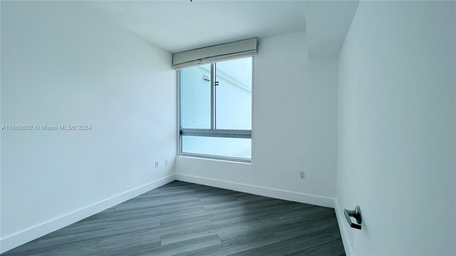350 S Miami Ave #2504, Miami FL 33130