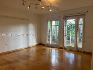 Listing Photo 10