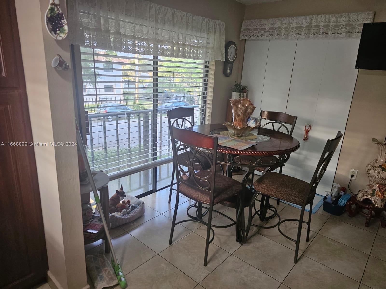 1521 W 42nd Pl #18, Hialeah, Florida image 5