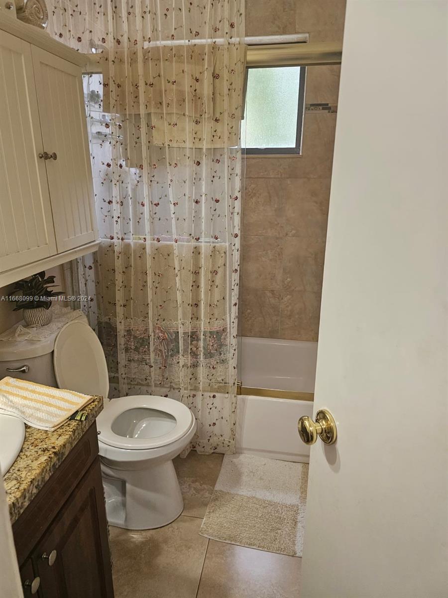 1521 W 42nd Pl #18, Hialeah, Florida image 7