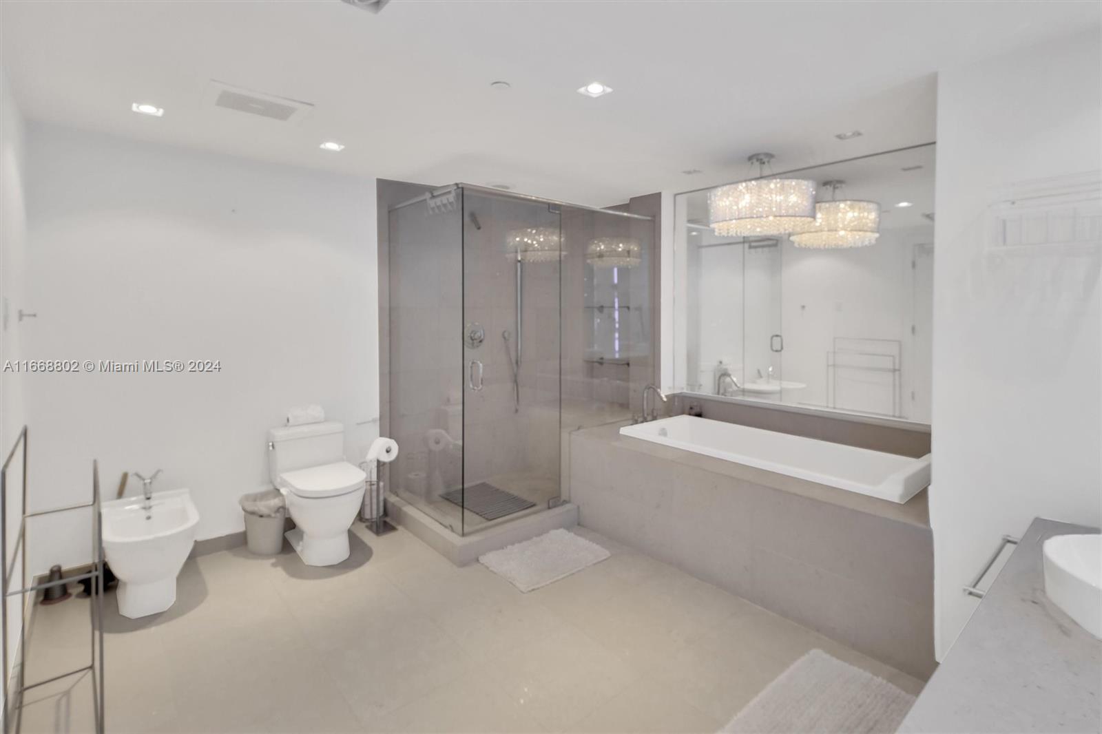 495 Brickell Ave #3101, Miami FL 33131