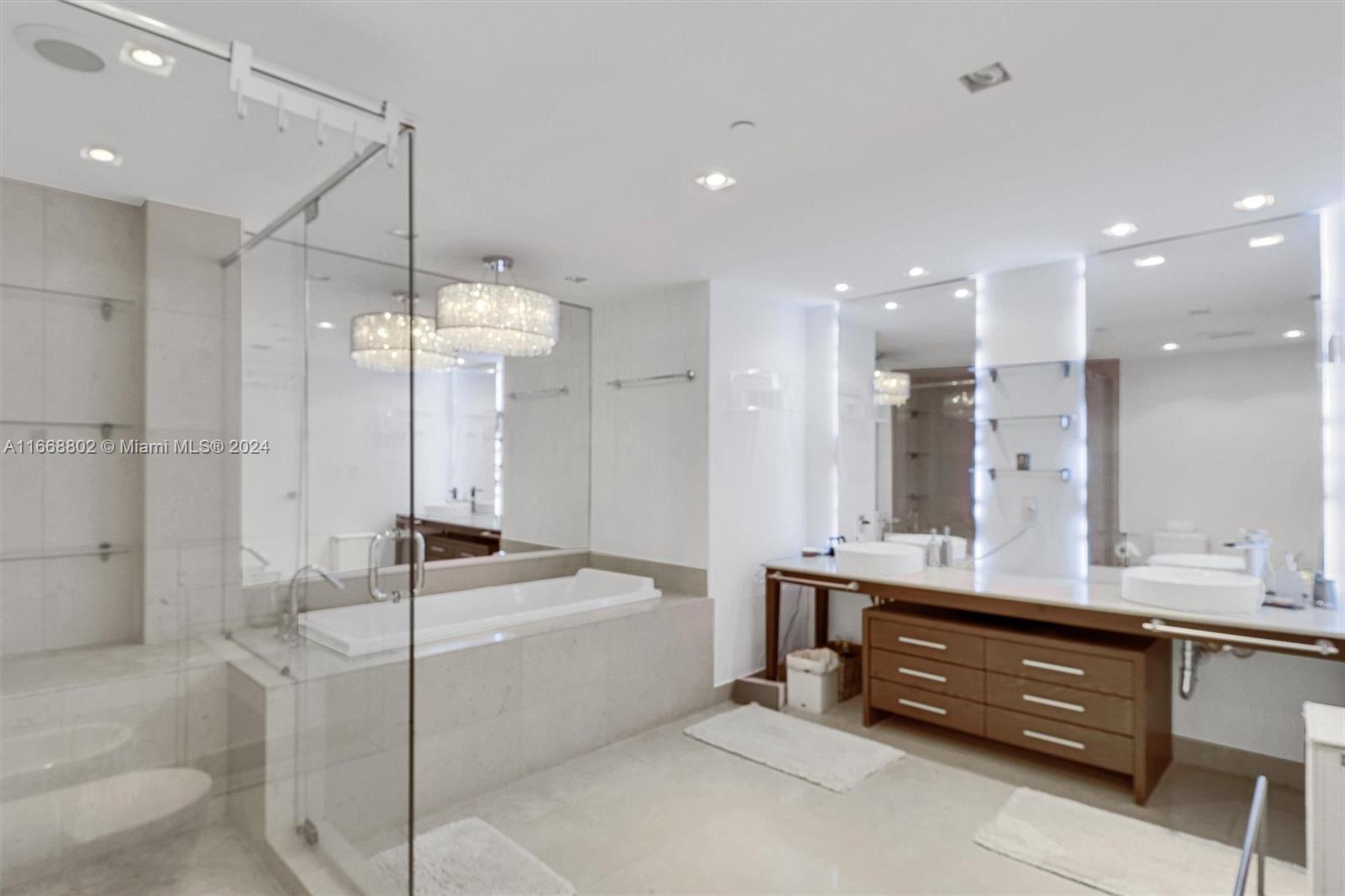 495 Brickell Ave #3101, Miami FL 33131