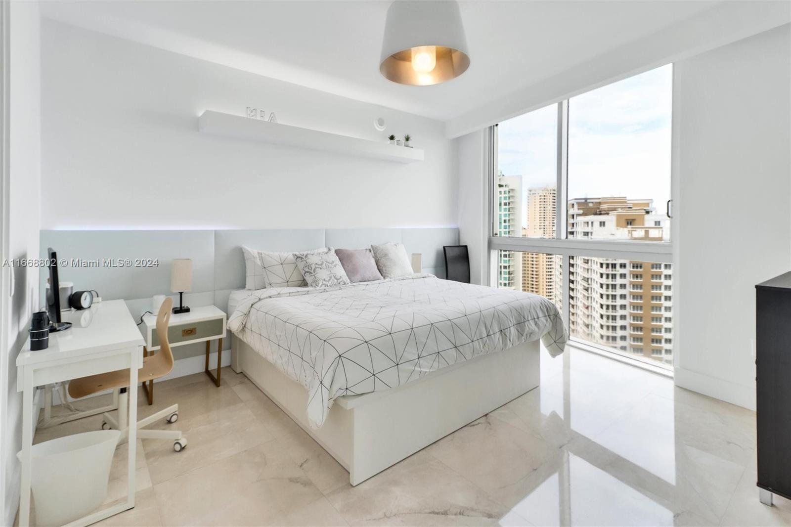 495 Brickell Ave #3101, Miami FL 33131