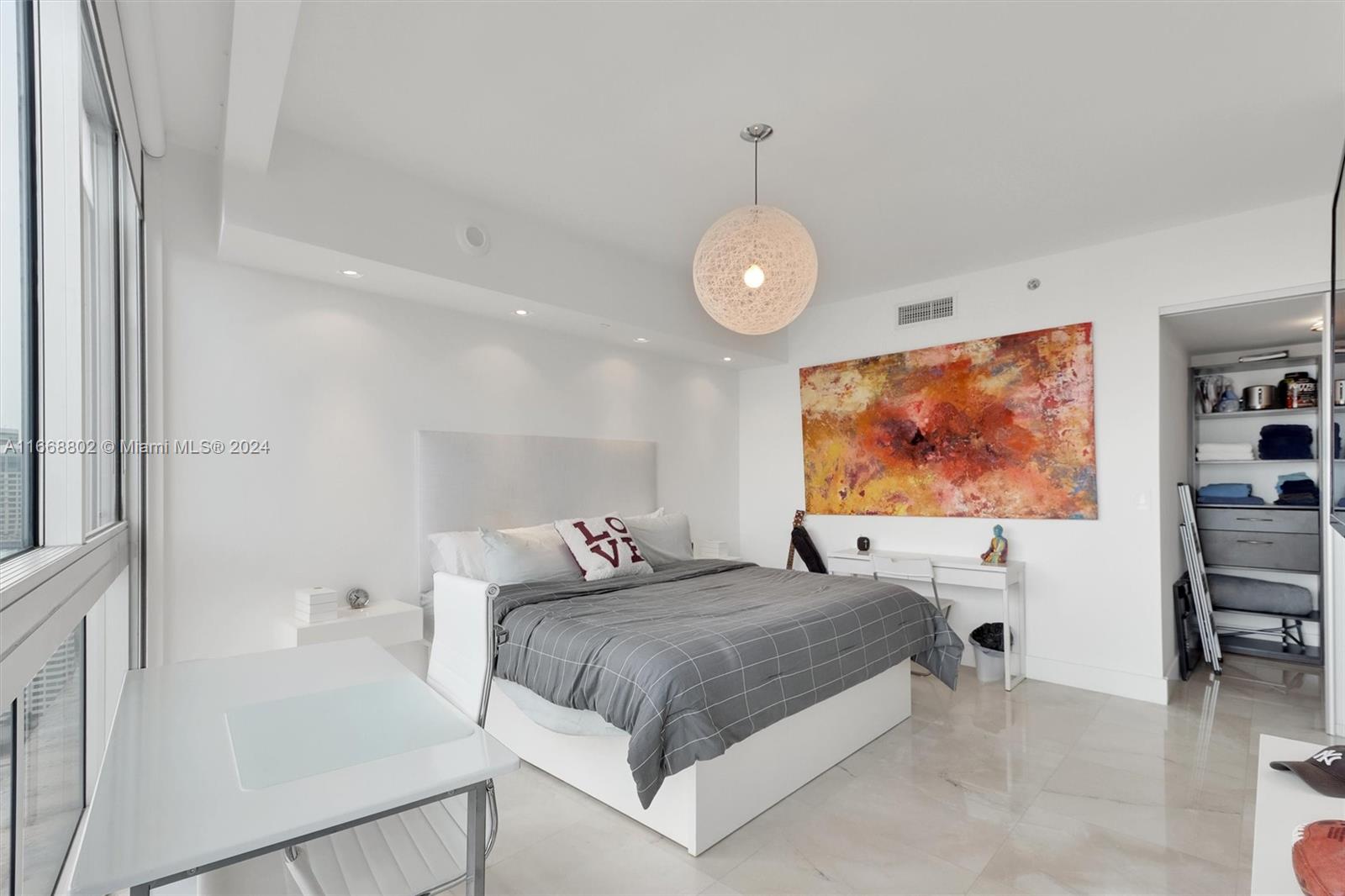 495 Brickell Ave #3101, Miami FL 33131
