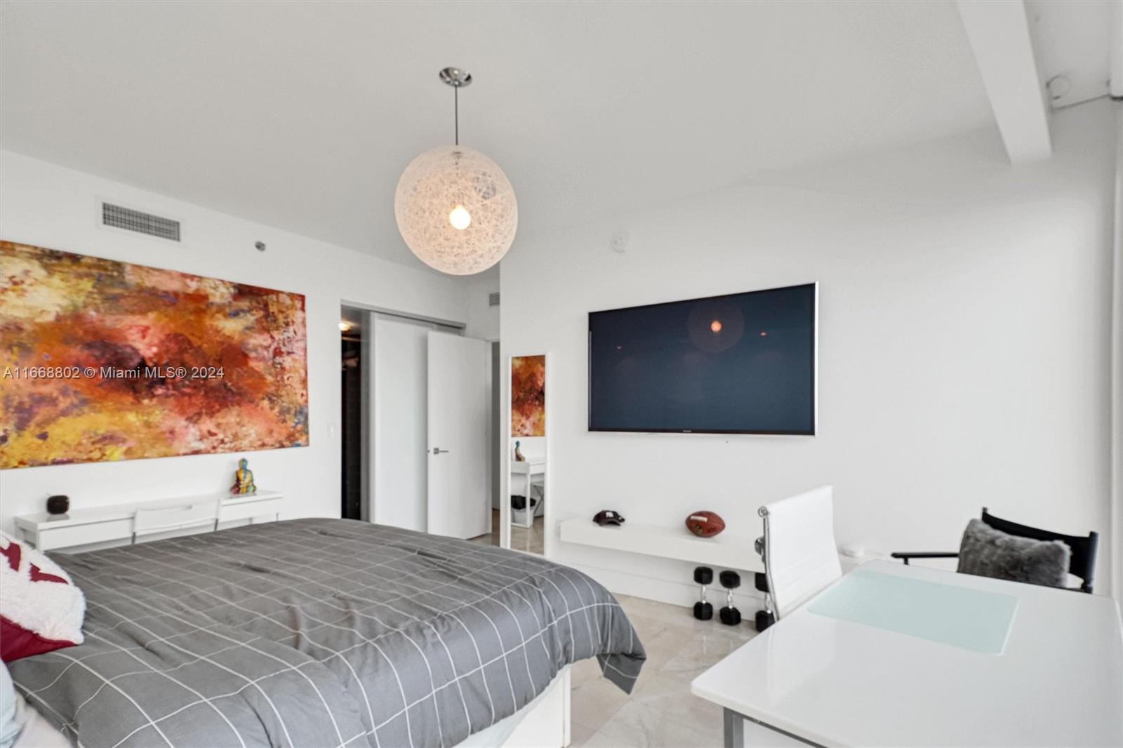 495 Brickell Ave #3101, Miami FL 33131