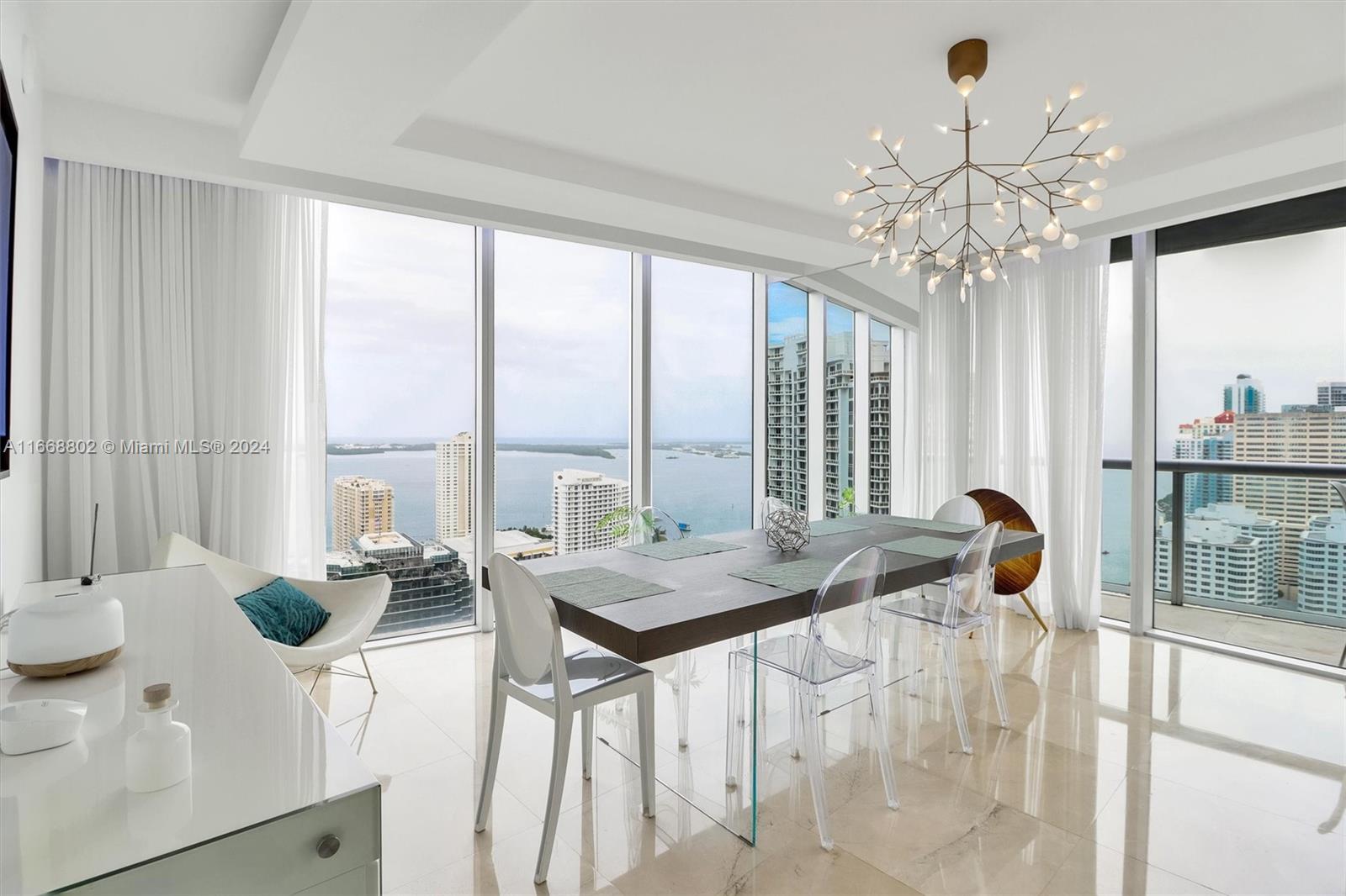 495 Brickell Ave #3101, Miami FL 33131