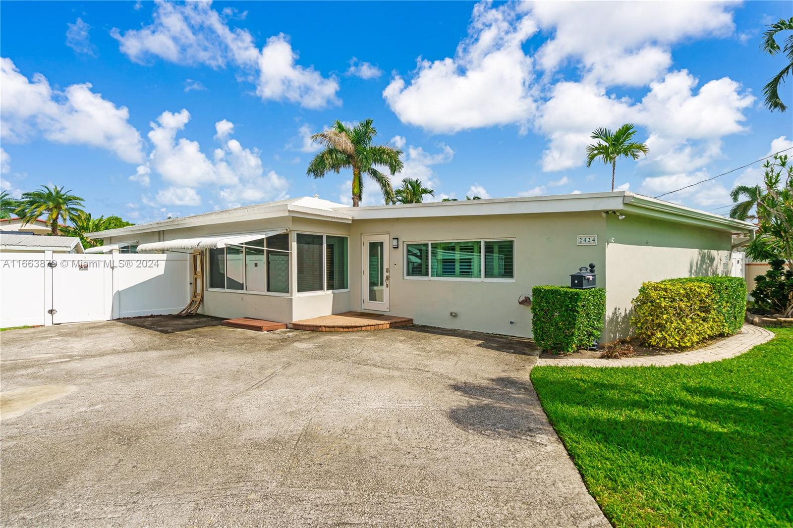 2424 NE 18th Ave, Wilton Manors, Florida image 17