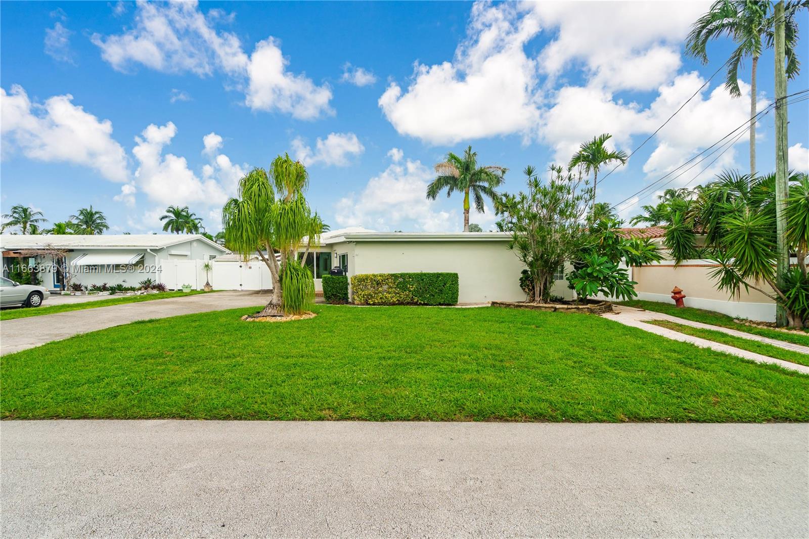 2424 NE 18th Ave, Wilton Manors, Florida image 20