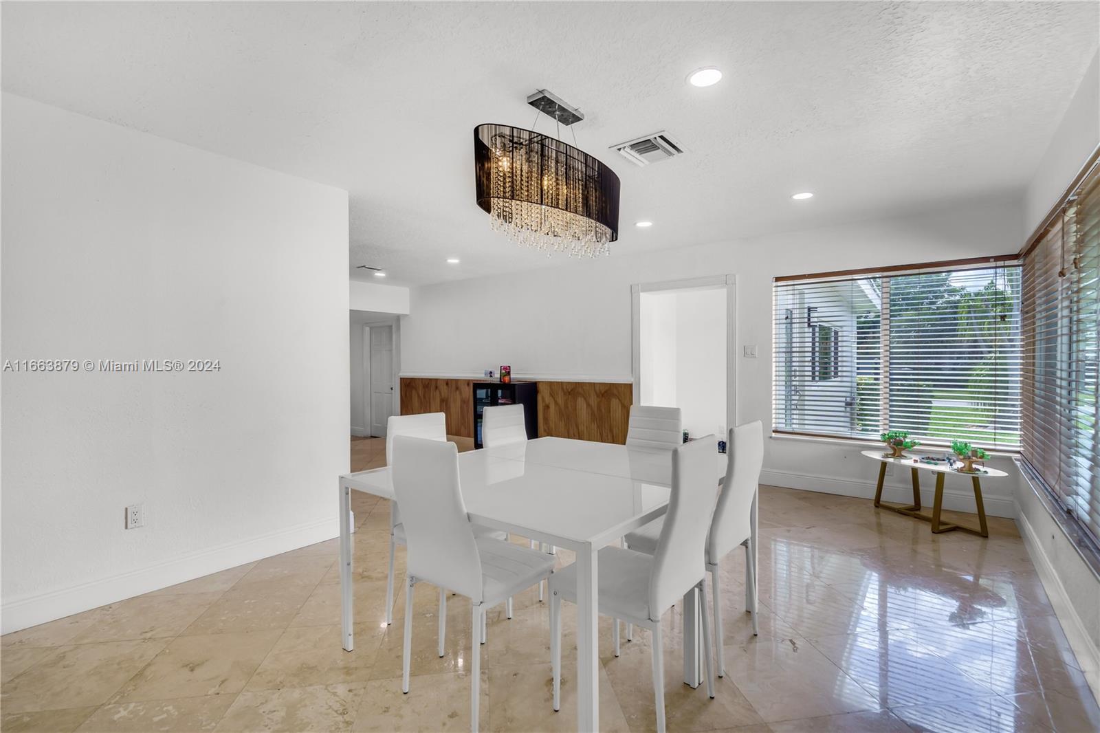 2424 NE 18th Ave, Wilton Manors, Florida image 32