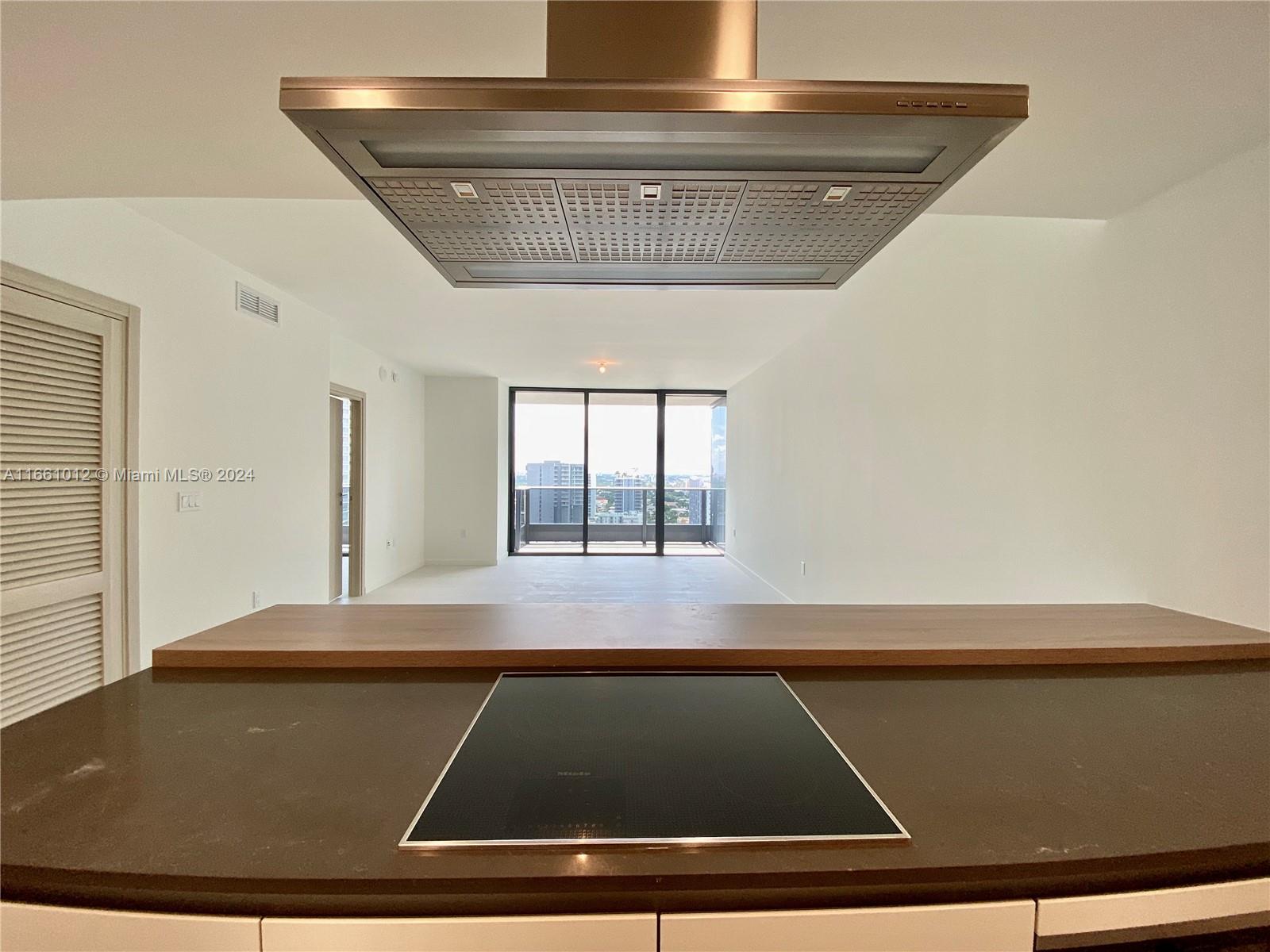 1000 Brickell Plz #2611, Miami FL 33131