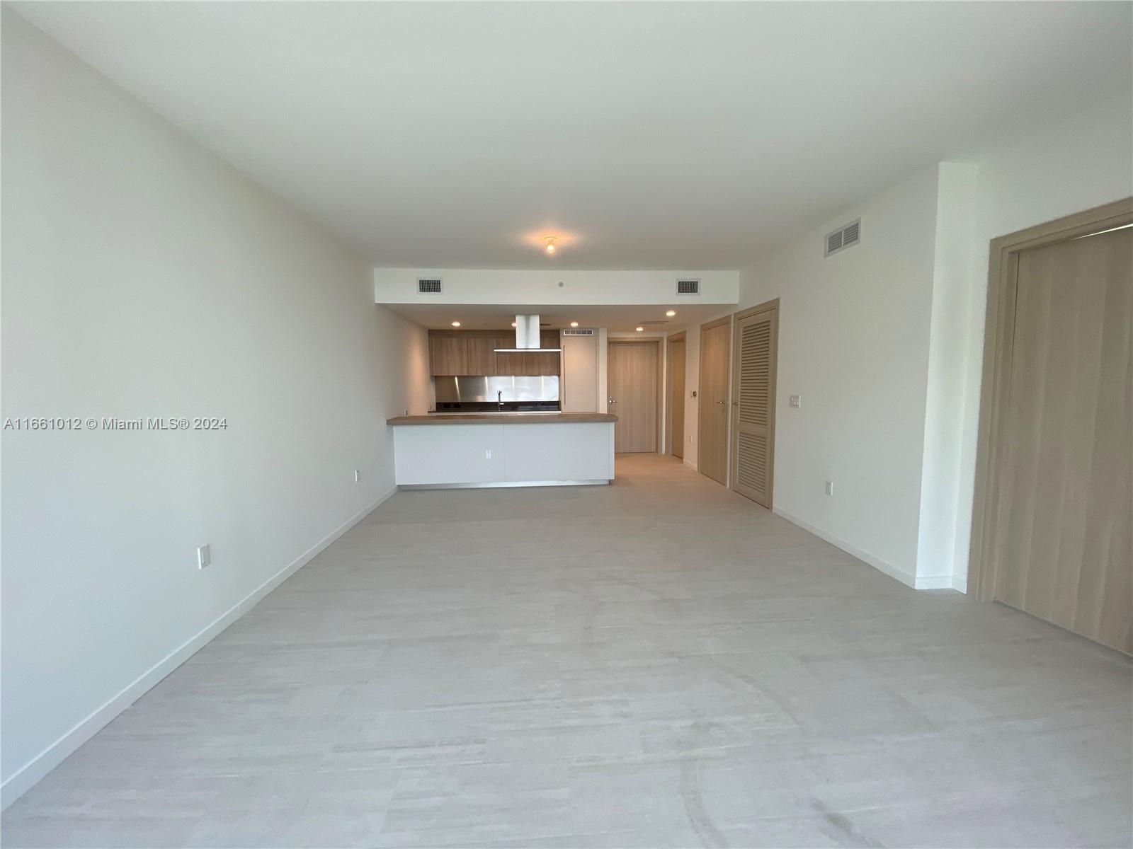 1000 Brickell Plz #2611, Miami FL 33131