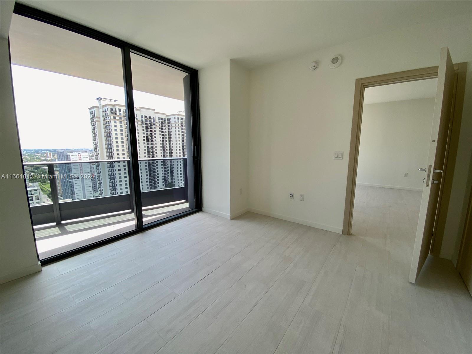 1000 Brickell Plz #2611, Miami FL 33131